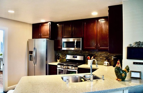Fetters Hot Springs-Agua Caliente House | Charming 3-bedroom house in tranquil Sonoma with large backyard & hot tub