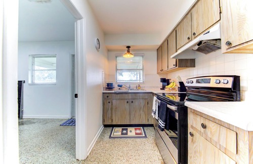 Sun Bay South House | Charming 3-bedroom house with AC and WiFi in Tampa