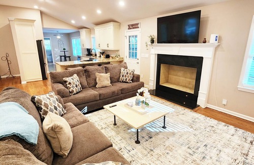 Tucker House | Charming 3-bedroom house in welcoming Tucker
