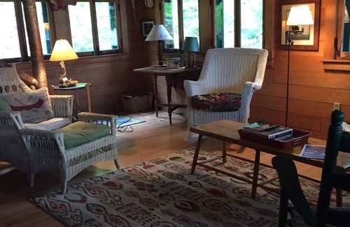 Star Lake Cottage | Charming 3-bedroom lakefront cottage in welcoming Star Lake with great viewsn