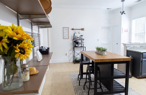 Cooper-Young Historic District House | Charming 3-Bedroom Midtown with Large Backyard - 3 mins to Liberty Bowl