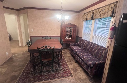 Anderson House | Charming 3-bedroom mobile home with WiFi and AC close to Lake Hartwell