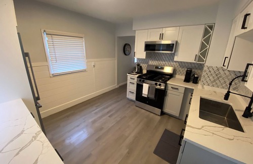 Akron House | Charming 3-bedroom, newly renovated modern decor home in Akron,Goodyear Heights