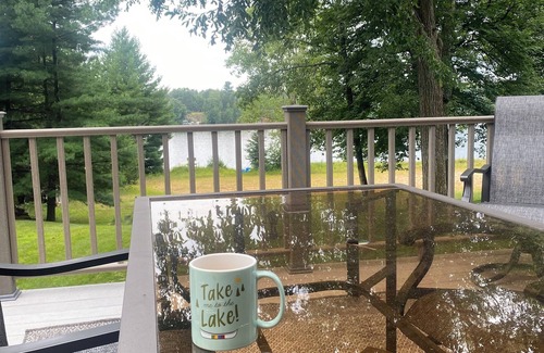 Rome Cottage | Charming 3-bedroom plus loft cottage on Lake Arrowhead and near Sand Valley!