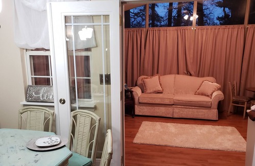Snow Hill House | Charming 3 bedroom ranch home in historical Snowhill Md.