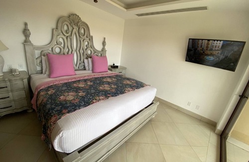 Cabo San Lucas Resort | Charming 3-bedroom residence, 5-star resort in Cabo San Lucas