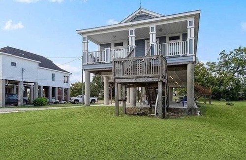 Delacroix House | Charming 3 Bedroom Shell Beach Fishing Camp Home