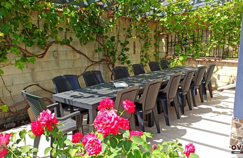 Balchik Apartment | Charming 3-bedroom sea-view apartment in Balchik with pool, AC and fitness room