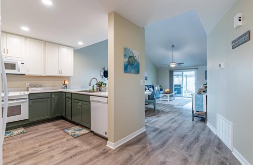 Shalimar House | Charming 3-bedroom townhome in Shalimar with WiFi