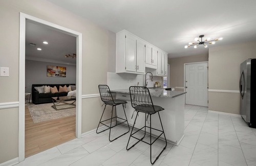 North Druid Hills House | Charming 3-bedroom townhome with WiFi and AC in awesome Atlanta