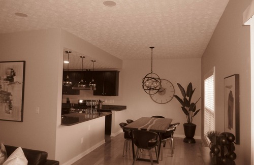 Tuttle West House | Charming 3-bedroom townhome with finished basement luxurious neighborhood Dublin