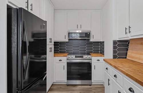 Gainesville House | Charming 3-bedroom house with WiFi, AC in enjoyable Gainesville
