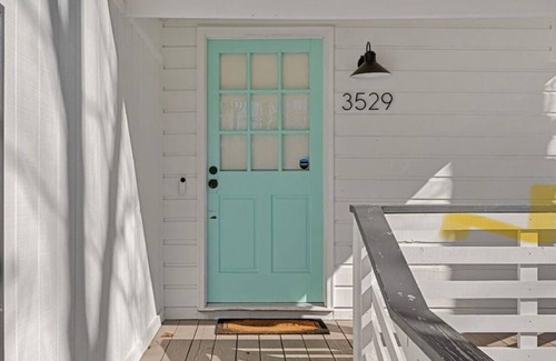 Gainesville House | Charming 3-bedroom house with WiFi, AC in enjoyable Gainesville