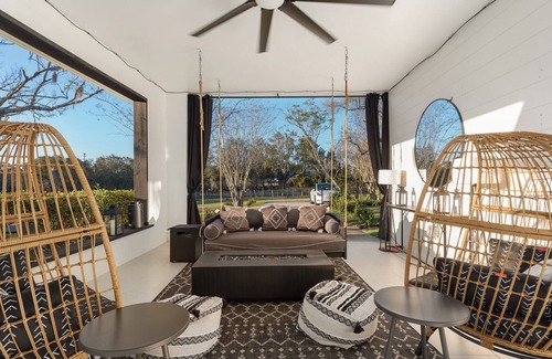 Haines City House | Charming 3-bedroom Retreat with BBQ Oasis in the Backyard