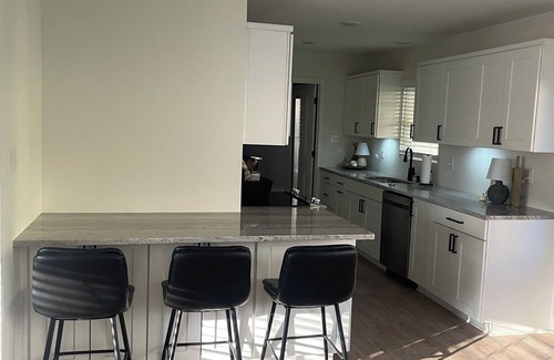 Mid America House | Charming 3-bedroom house in a quiet neighborhood in wonderful Hot Springs