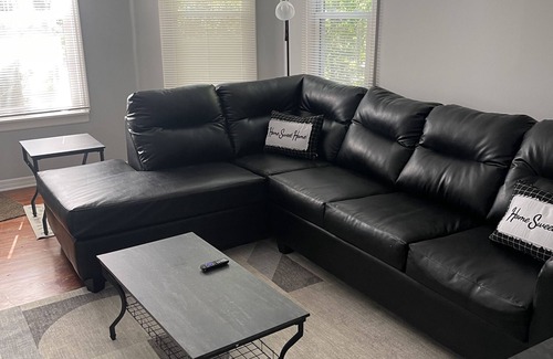 Brentwood House | Charming 3-bedroom house in Jacksonville with WiFi and AC