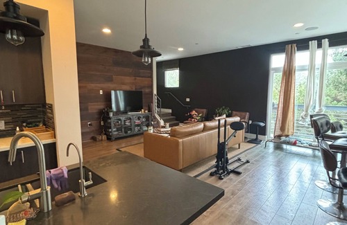 Atwater Village House | Charming 3-bedroom townhome with private rooftop in Silver Lake, Los Angeles!