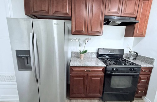 Reseda House | Charming 3-bedroom house with WiFi and AC in enjoyable Los Angeles