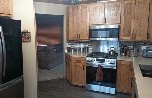 North Branch House | Charming 3-bedroom house in tranquil North Branch with AC
