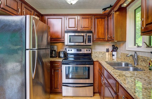 Piney Flats Cabin | Charming 3-bedroom cabin on Boone Lake