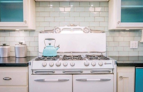 Arcadia House | Charming 3-bedroom house with a pool, jacuzzi, AC & WiFi in lovely Sierra Madre