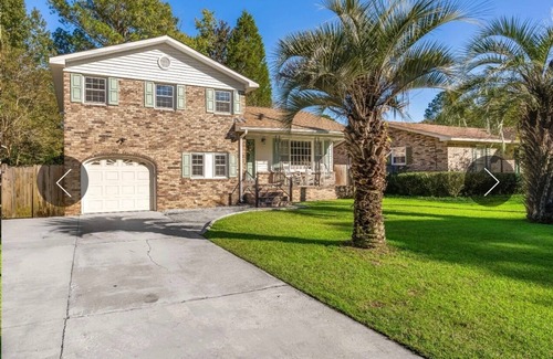 Summerville Historic District House | Charming 3-bedroom house with WiFi lrg bkyrd nHeated enclosed porch