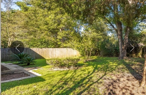 Summerville Historic District House | Charming 3-bedroom house with WiFi lrg bkyrd nHeated enclosed porch
