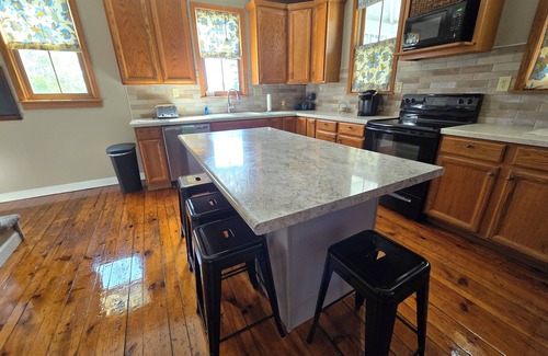 Nisbet Other | Charming 3-bedroom farmhouse 1 hour from Beaver Stadium