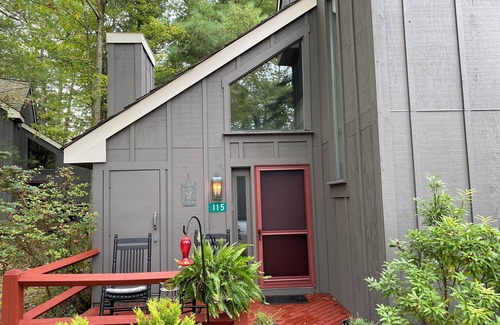White Haven House | Charming 3-bedroom vacation home in Jack Frost Ski Resort