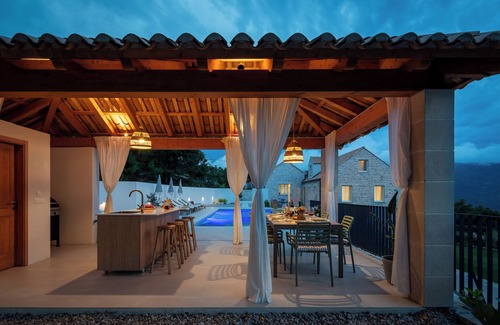 Zastolje Villa | Charming 3-bedroom Villa Emelie with fitness room, sauna and private pool