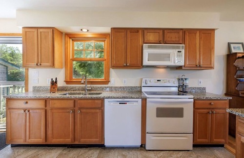 Bernard Cottage | Charming 3-bedroom waterfront cottage in Tremont with spectacular sunsets.