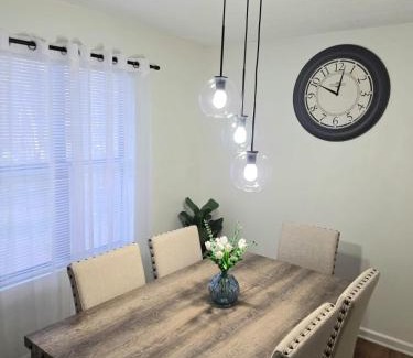 Alpharetta House | Charming 3 bedrooms in the heart of Alpharetta