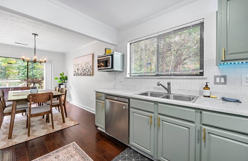 Duluth Other | Charming 3-bedrooms ranch house, 3 mins from Pleasant Hill