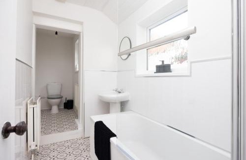 North Bitchburn House | Charming 3-BR Home Near Historic Town Centre