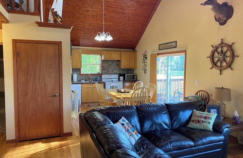 Put-in-Bay House | Charming 3-BR house w/golf, pool, WiFi, AC at pet friendly Middle Bass Island