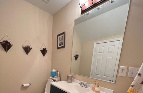 St. Matthews House | Charming 3 BR Near Shopping, Dining, and Nightlife
