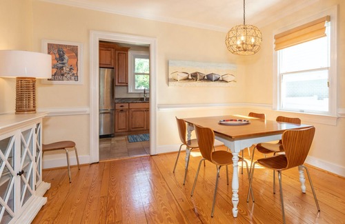 Northeast Virginia Beach Cottage | Charming 3 BR North End Beach Cottage One Block to the Beach - Private Parking + Private Backyard
