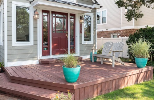 Northeast Virginia Beach Cottage | Charming 3 BR North End Beach Cottage One Block to the Beach - Private Parking + Private Backyard