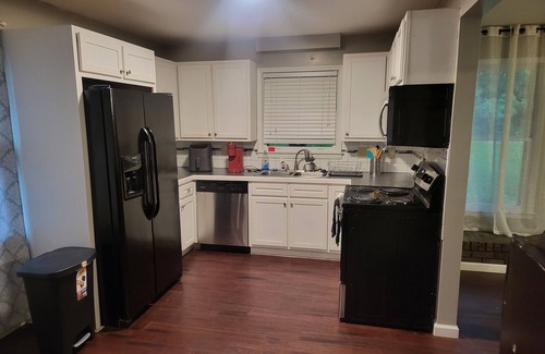 Warner Robins House | Charming 3bed 2bath retreat