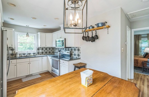 Cary House | Charming 3bedroom home in Welcoming Cary, Centrally Located with Greenway Access