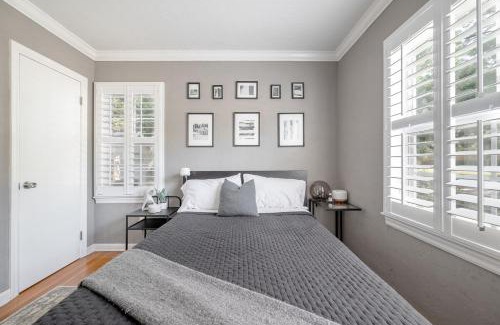Lake Como House | Charming 3BR Home Near DT with King Bed and Fire Pit