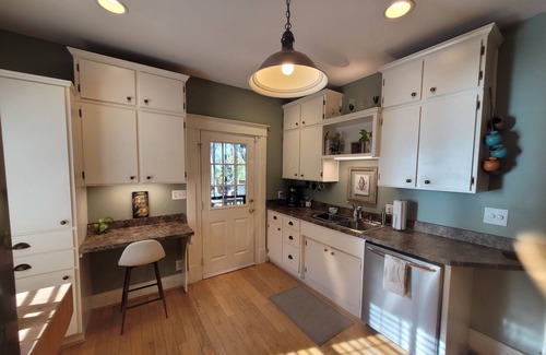 Beechmont House | Charming 3BR house, 20min walk to Churchill Downs, family-friendly Derby