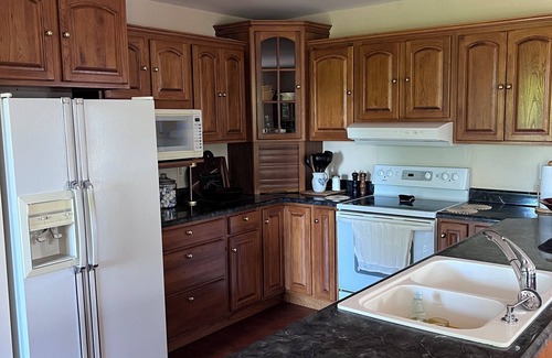 Burkesville House | Charming 3BR house 2 mi to Dale Hollow Lake boat ramp and Sulphur Creek Resort