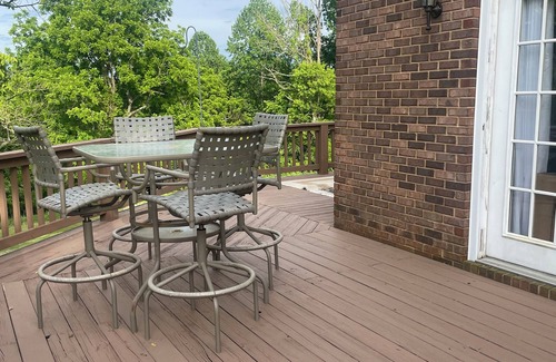 Burkesville House | Charming 3BR house 2 mi to Dale Hollow Lake boat ramp and Sulphur Creek Resort