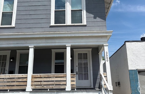 Old North Columbus House | Charming 3BR Near OSU & Downtown Columbus Fast WiFi & AC