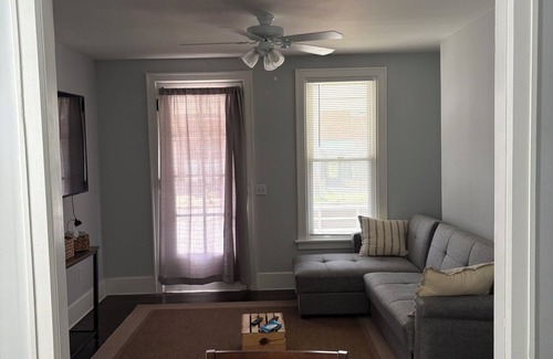 Old North Columbus House | Charming 3BR Near OSU & Downtown Columbus Fast WiFi & AC