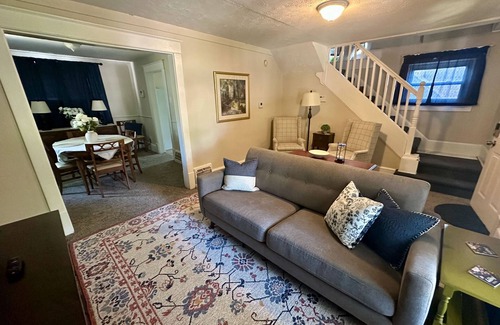 Akron House | Charming 3BR Retreat in Kenmore - Near Hospitals & Transportation