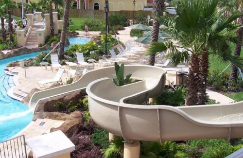 Regal Palms House | Charming 4 bed 3 bath Townhome