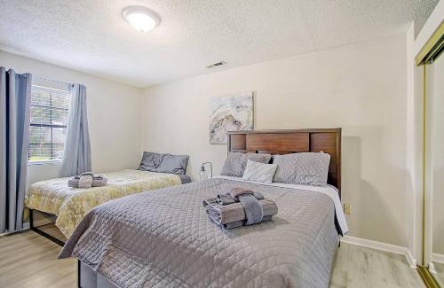 North Charleston House | Charming 4-bed Retreat Central Location!