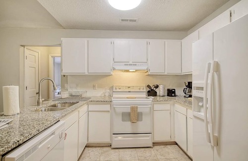 North Charleston House | Charming 4-Bed Retreat: Central Location!